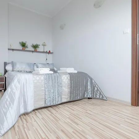 Gucio 200m Do Plazy Apartment *